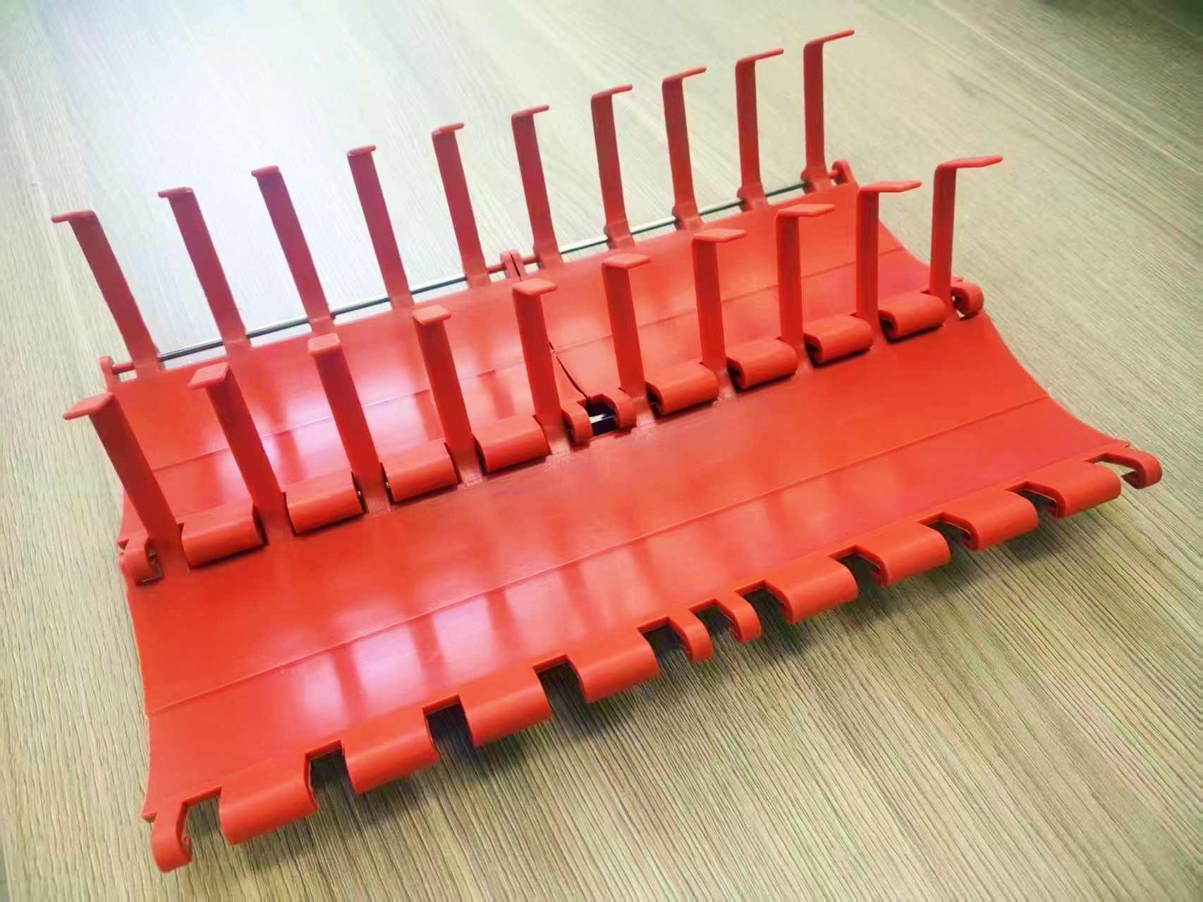 中船风帆塑胶科技分公司双色蛋爪产品量产