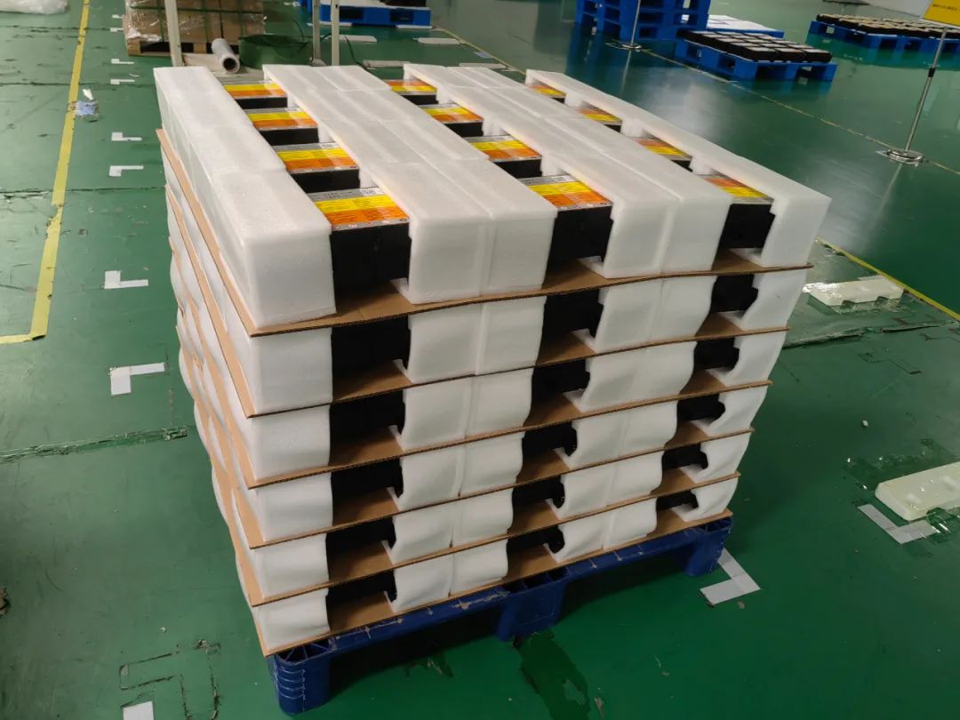 中船风帆高端EV用12V锂电电源量产供货